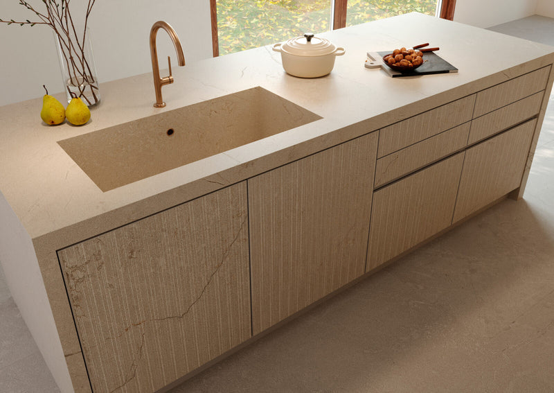 Interno con pavimento in gres porcellanato