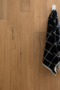 Marazzi Alba Roble – dettaglio ambientato del pavimento