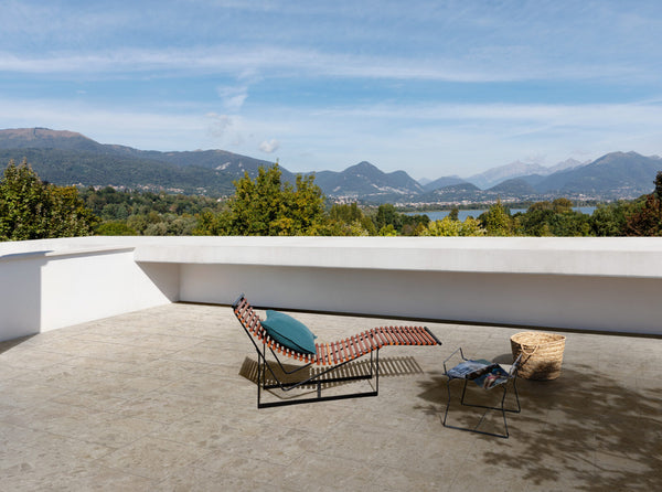 Marazzi Carácter Beige – pavimento effetto pietra su terrazza panoramica