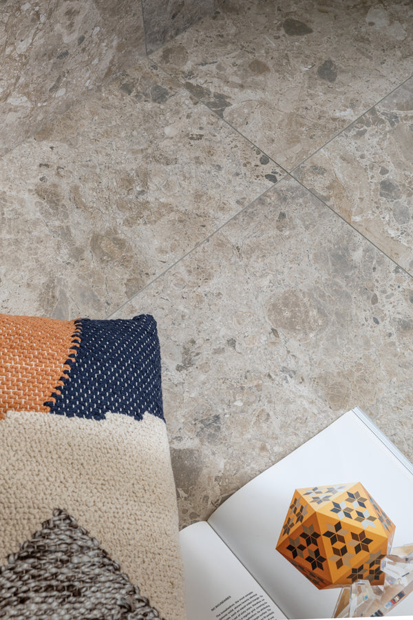 Marazzi Carácter Multicolor – pavimento effetto pietra in ambiente