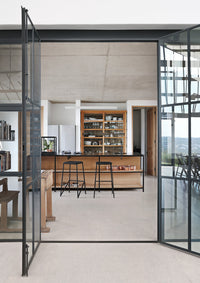 Marazzi Grande Concrete Look Ash – pavimento effetto cemento in cucina