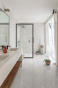 Marazzi Grande Marble Look Onice Avorio – pavimento e rivestimento effetto marmo in bagno