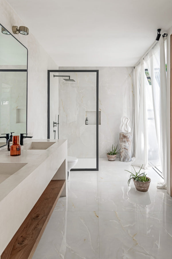 Marazzi Grande Marble Look Onice Avorio – pavimento e rivestimento effetto marmo in bagno