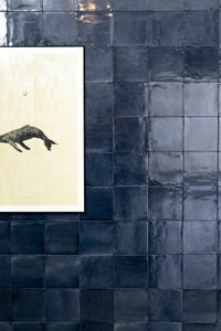 Marazzi Rice Blu – rivestimento lucido artigianale su parete