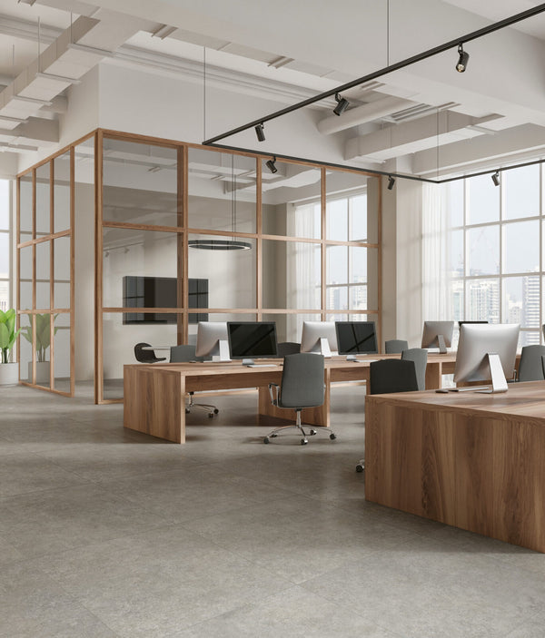 Marazzi Room Grigio – pavimento effetto pietra in ufficio